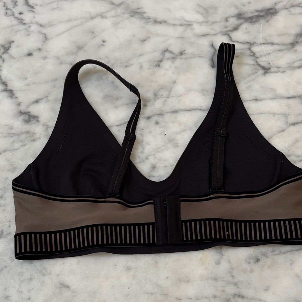 ALO Yoga Black and Brown Bra - Picture 2 of 5